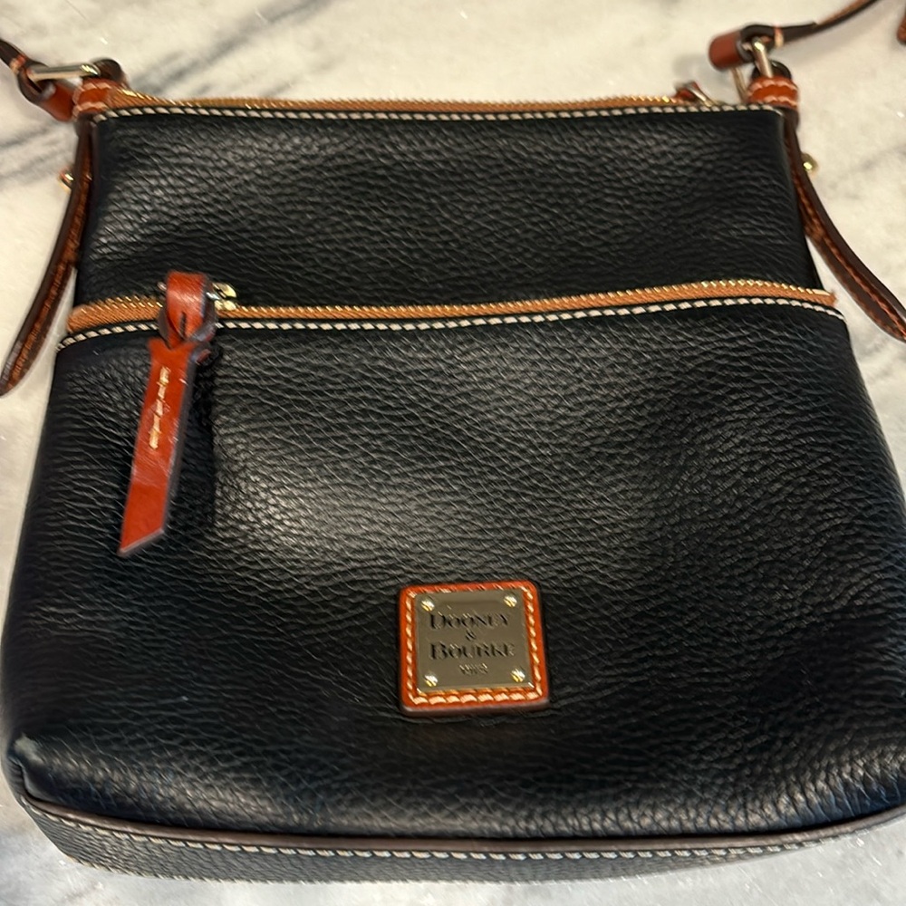 Dooney & Bourke crossbody purse